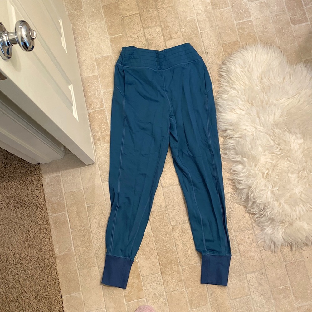 Lululemon Joggers Size 6